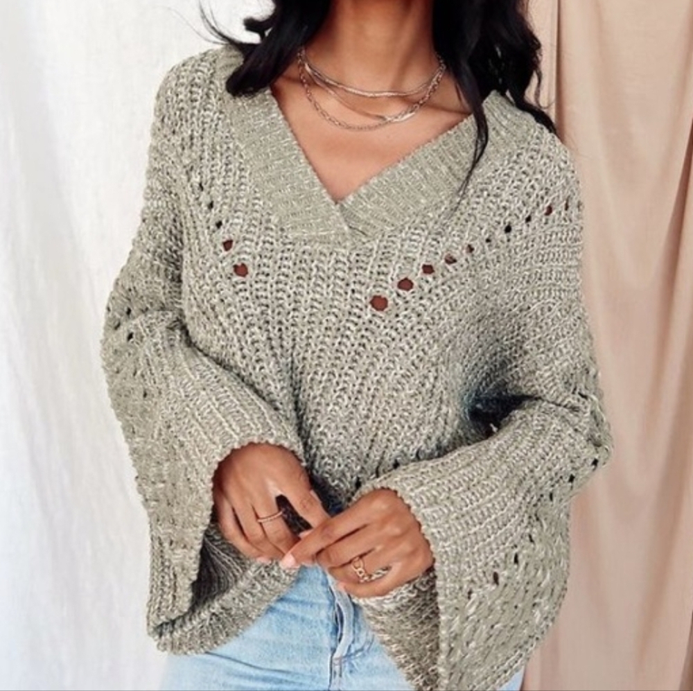12th Tribe Chunky V-Neck Sweater in Olive Taupe